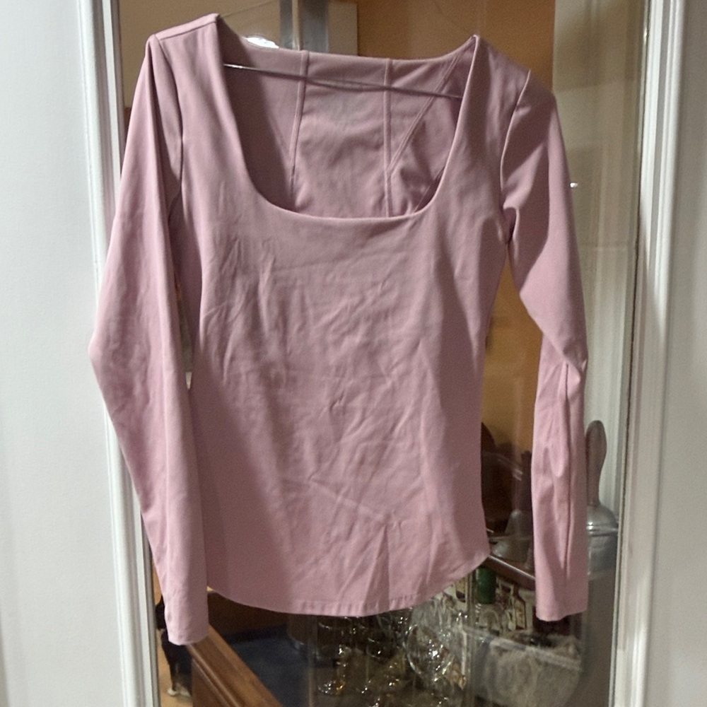 Cakes body long sleeved square neck top - size small